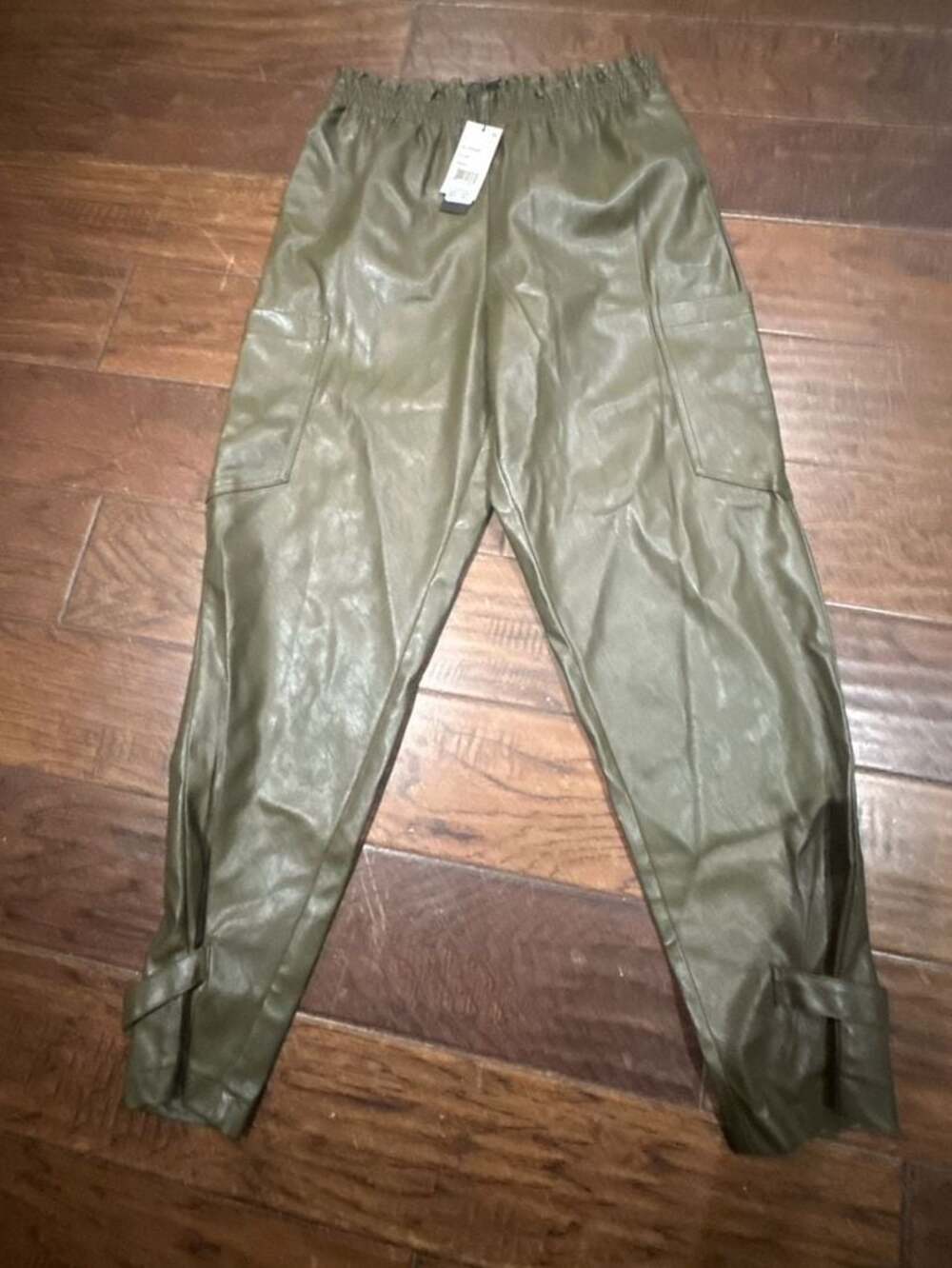 Lucy Paris Women's Olive Faux Leather Elastic Waist Cargo Jogger Pants